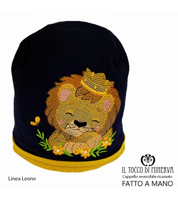 Lion line embroidered reversible hat for boy - Handmade